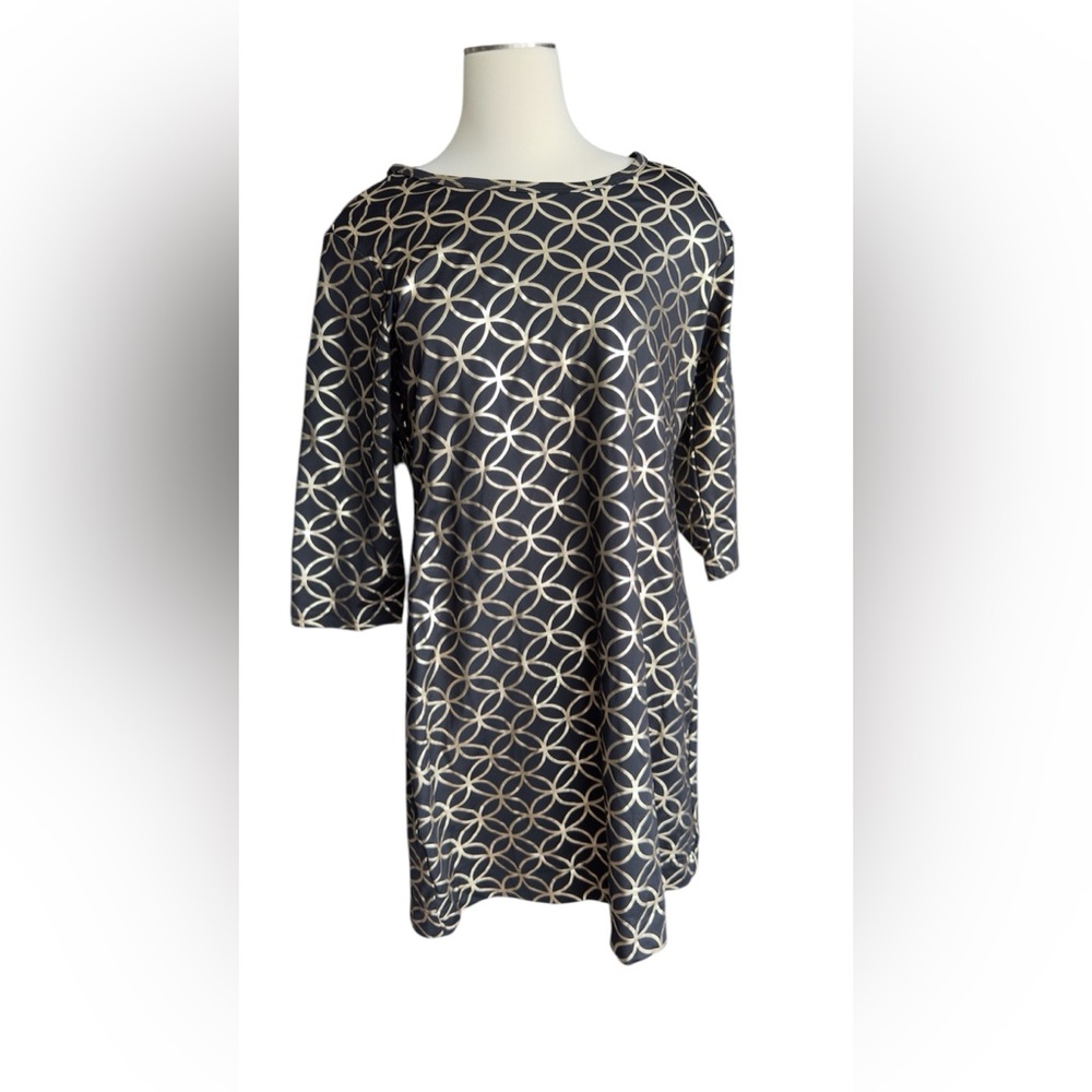 Anthony’s Resort Wear, Women's dress, size L, color black.